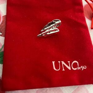 UNO de 50 Silver Feather Earrings